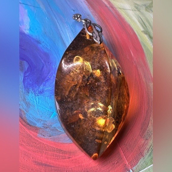 LARGE AMBER PENDANT DANGLE AMBER WITH BITS OF FLORA GREEN GLOW 5487 Y - Picture 9 of 11